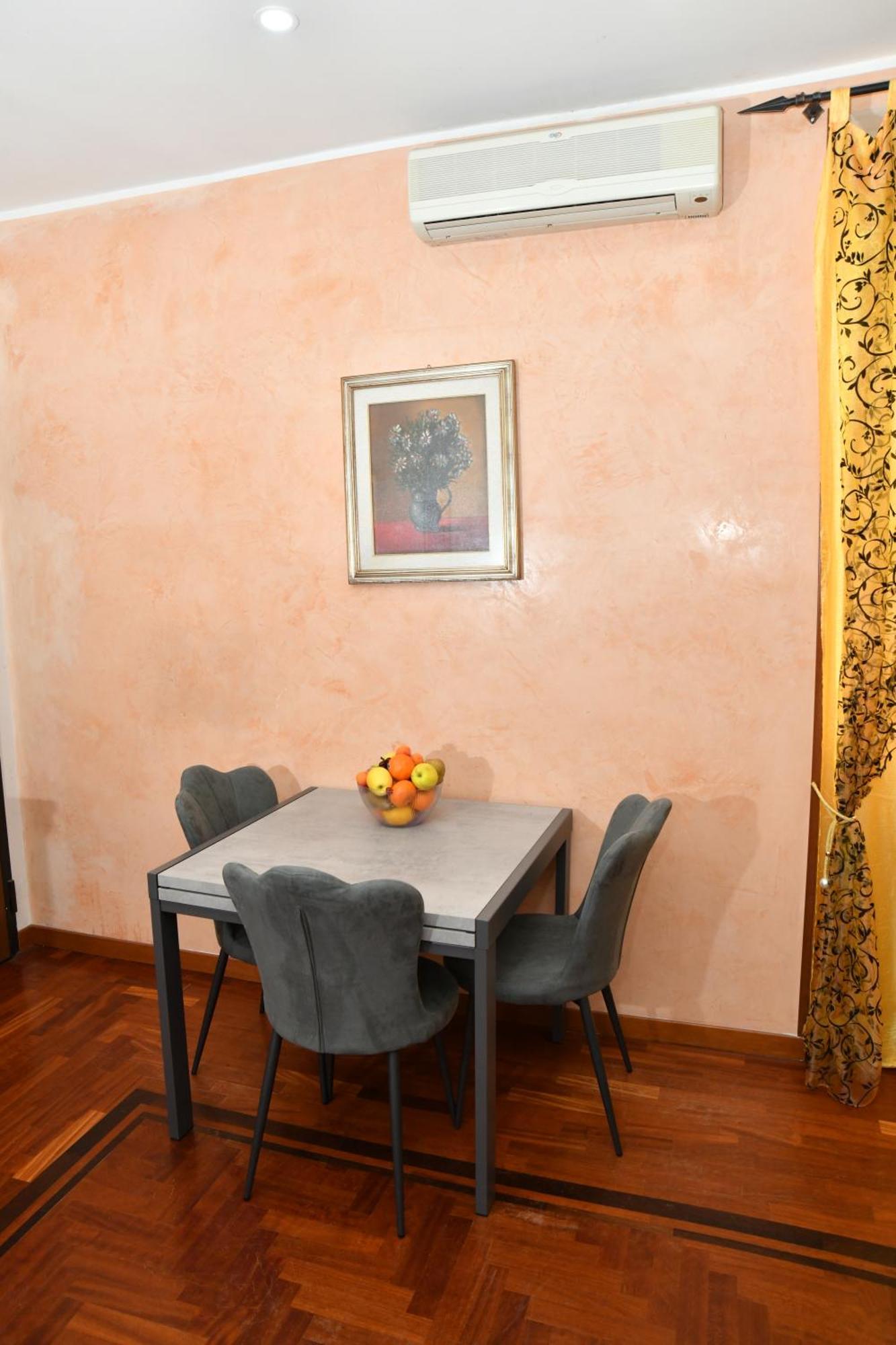 Roma18 Apartment ภายนอก รูปภาพ